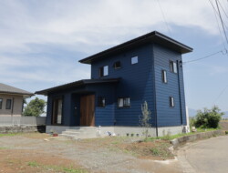 田畑の風が通る、木のお家サムネイル